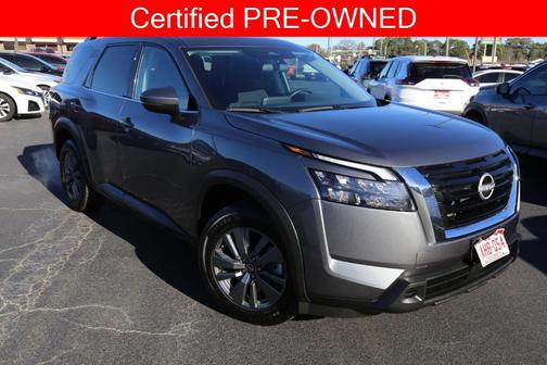 2024 Nissan Pathfinder SV