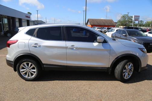 2017 Nissan Rogue Sport S