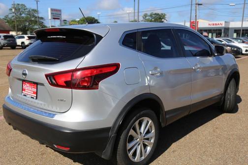 2017 Nissan Rogue Sport S