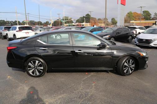 2021 Nissan Altima 2.5 SV