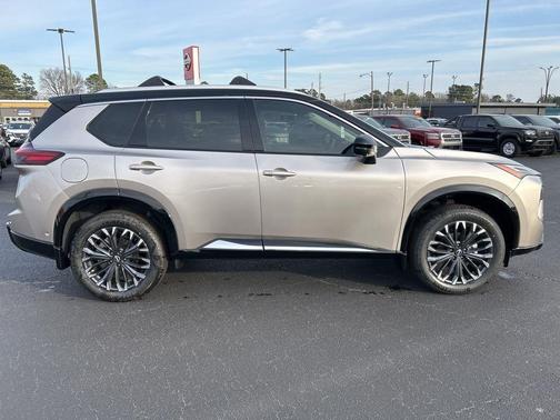 2025 Nissan Rogue Platinum