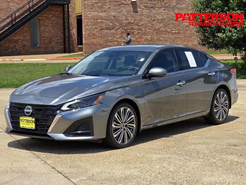 Gun Metallic 2025 Nissan Altima SL