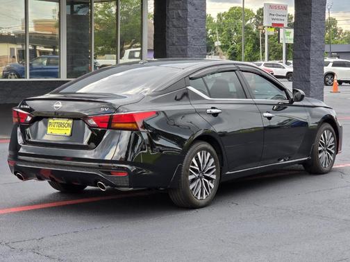 Black 2024 Nissan Altima 2.5 SV