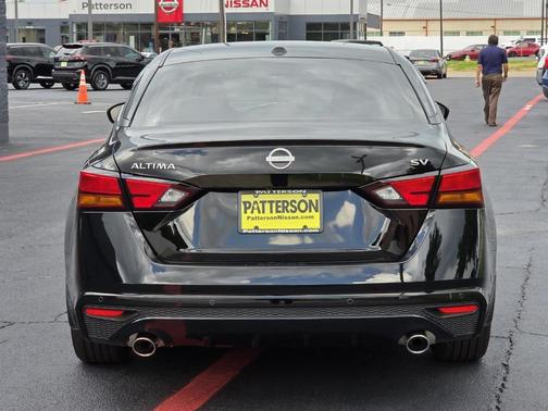 Black 2024 Nissan Altima 2.5 SV
