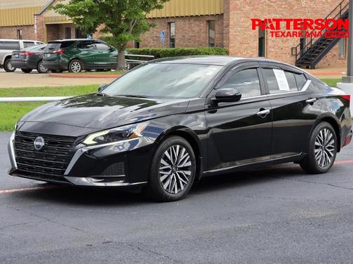 Black 2024 Nissan Altima 2.5 SV