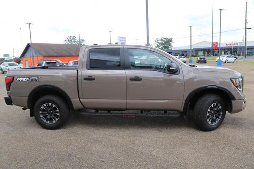 2024 Nissan Titan PRO-4X