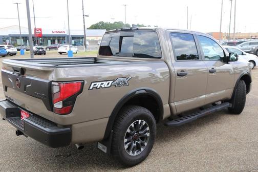 2024 Nissan Titan PRO-4X