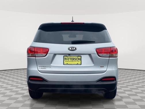 Sparkling Silver 2018 Kia Sorento L