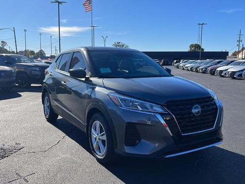 2025 Nissan Kicks Play S