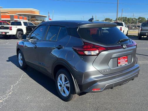 2025 Nissan Kicks Play S
