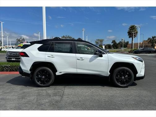 2025 Toyota RAV4 Hybrid SE