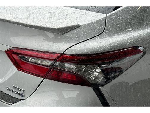 2024 Toyota Camry Hybrid SE