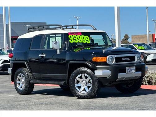 2014 Toyota FJ Cruiser Base
