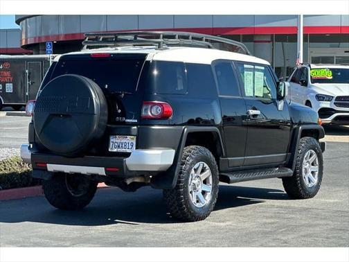 2014 Toyota FJ Cruiser Base