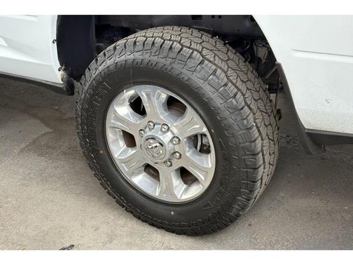 Bright White Clearcoat 2024 RAM 2500 Big Horn Crew Cab 4x4 6'4' Box