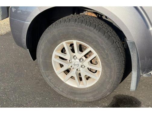 Gun Metallic 2018 Nissan Frontier SV