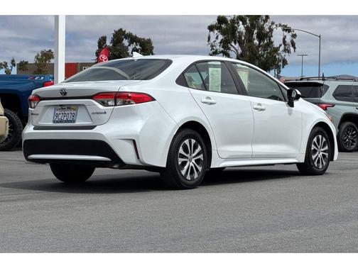 2022 Toyota Corolla Hybrid LE
