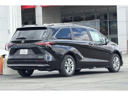 Midnight Black Metallic 2026 Toyota Sienna Limited