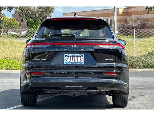 2025 Toyota Crown Signia Limited