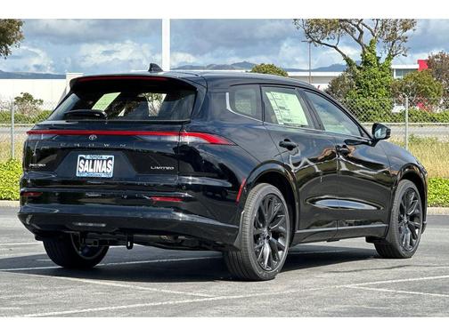 2025 Toyota Crown Signia Limited