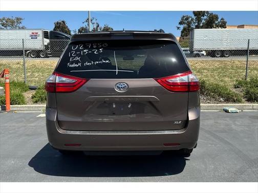 2018 Toyota Sienna XLE Premium