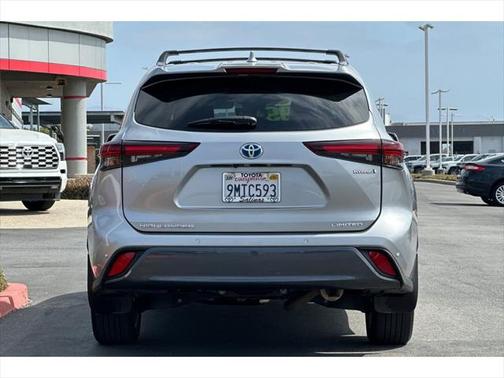 2024 Toyota Highlander Hybrid Limited