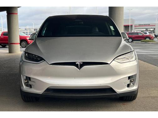 silver 2018 Tesla Model X Long Range