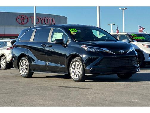 2026 Toyota Sienna LE