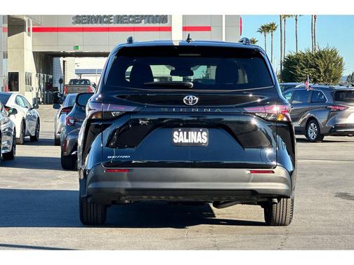 2026 Toyota Sienna LE