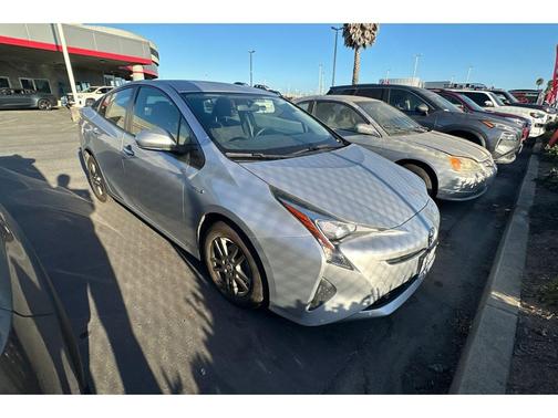 Classic Silver Metallic 2016 Toyota Prius Two