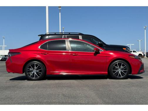 Supersonic Red 2022 Toyota Camry SE