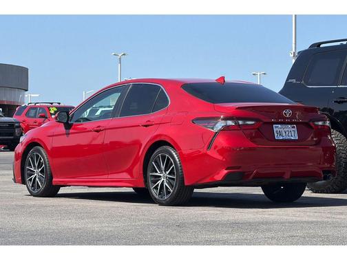 Supersonic Red 2022 Toyota Camry SE