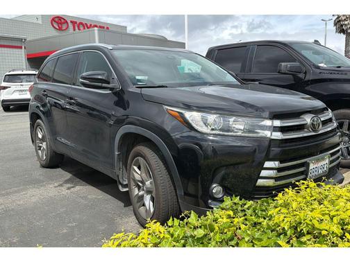 Midnight Black Metallic 2018 Toyota Highlander Limited Platinum
