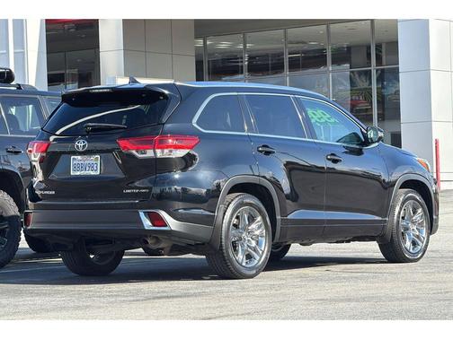 Midnight Black Metallic 2018 Toyota Highlander Limited Platinum