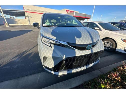 2023 Toyota Sienna XSE 7 Passenger