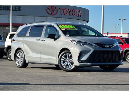 2023 Toyota Sienna XSE 7 Passenger