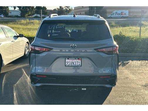 2023 Toyota Sienna XSE 7 Passenger