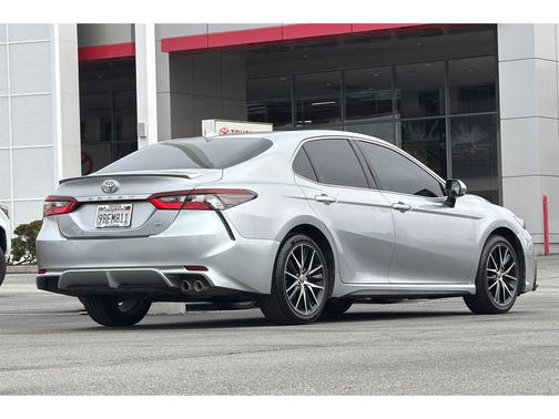 Celestial Silver Metallic 2022 Toyota Camry SE