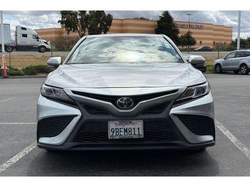 Celestial Silver Metallic 2022 Toyota Camry SE