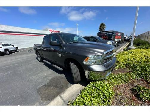 2019 RAM 1500 SLT