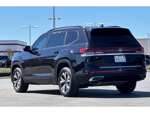 2024 Volkswagen Atlas 2.0T SE