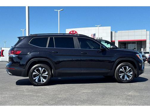 2024 Volkswagen Atlas 2.0T SE
