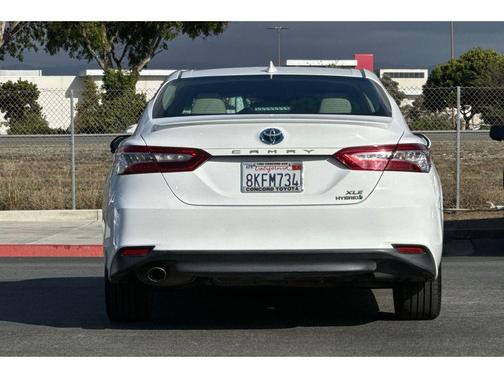 2019 Toyota Camry Hybrid XLE