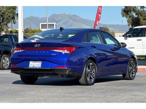 2023 Hyundai ELANTRA HEV Limited