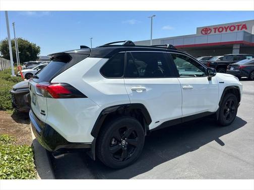 2021 Toyota RAV4 Hybrid SE