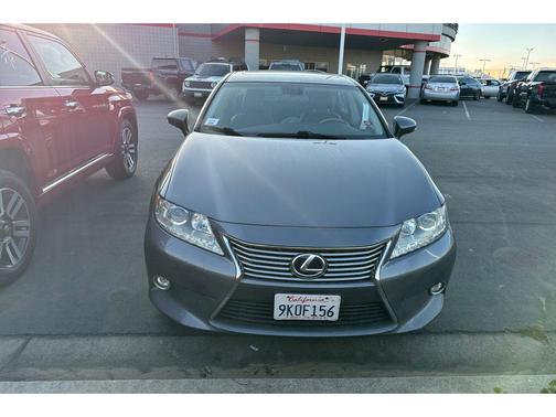 2015 Lexus ES 300h Base