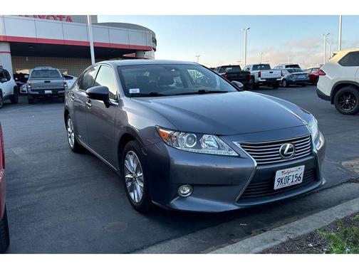 2015 Lexus ES 300h Base