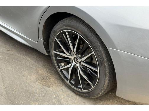 Celestial Silver Metallic 2021 Toyota Camry SE