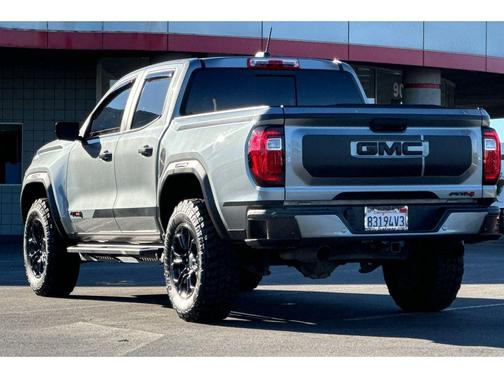 2023 GMC Canyon AT4