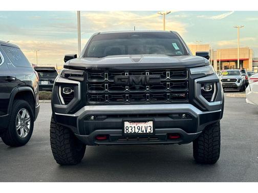 2023 GMC Canyon AT4
